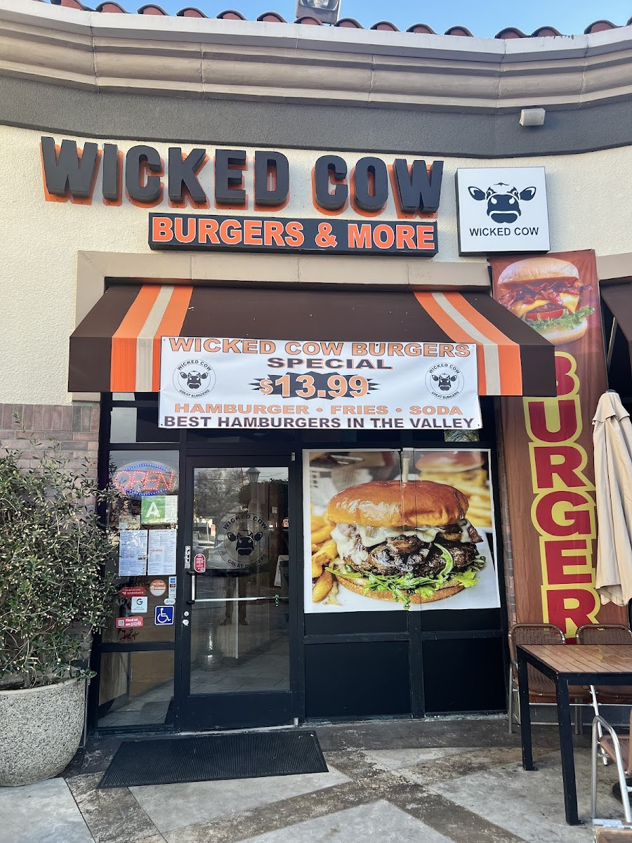 Wicked Cow Burgers Tarzana